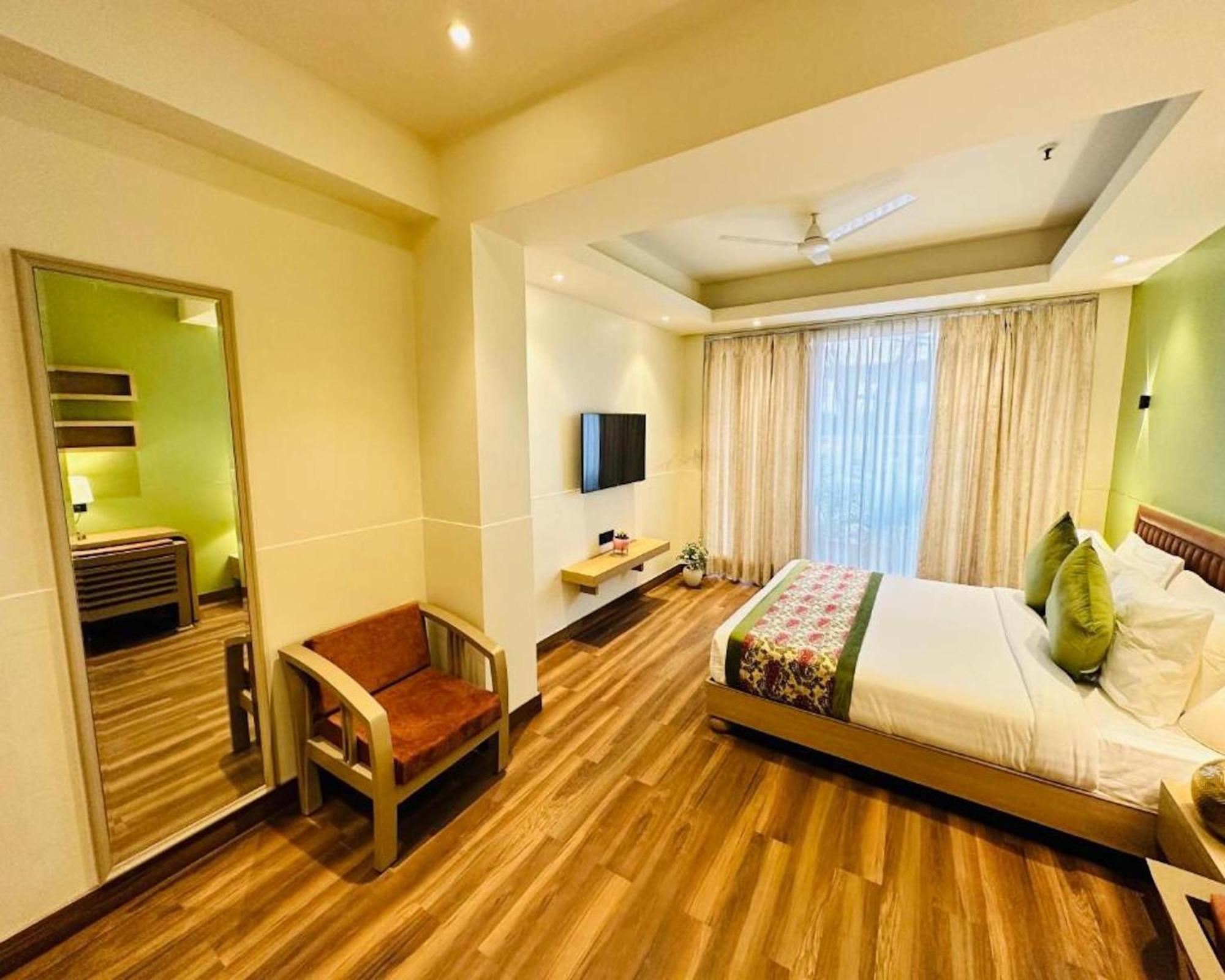Crown Hotel Agra Near Taj Mahal Eksteriør bilde