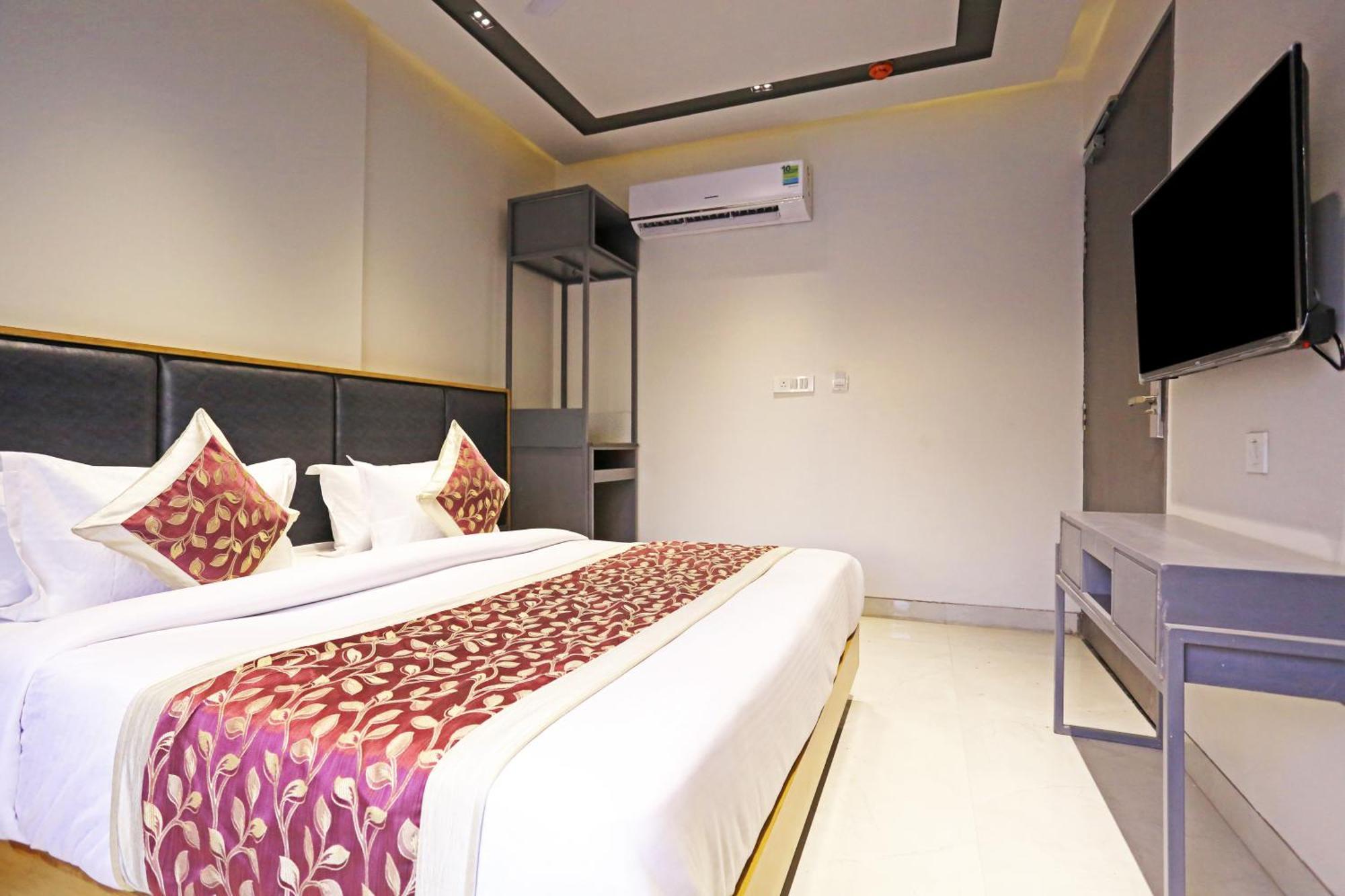 Crown Hotel Agra Near Taj Mahal Eksteriør bilde