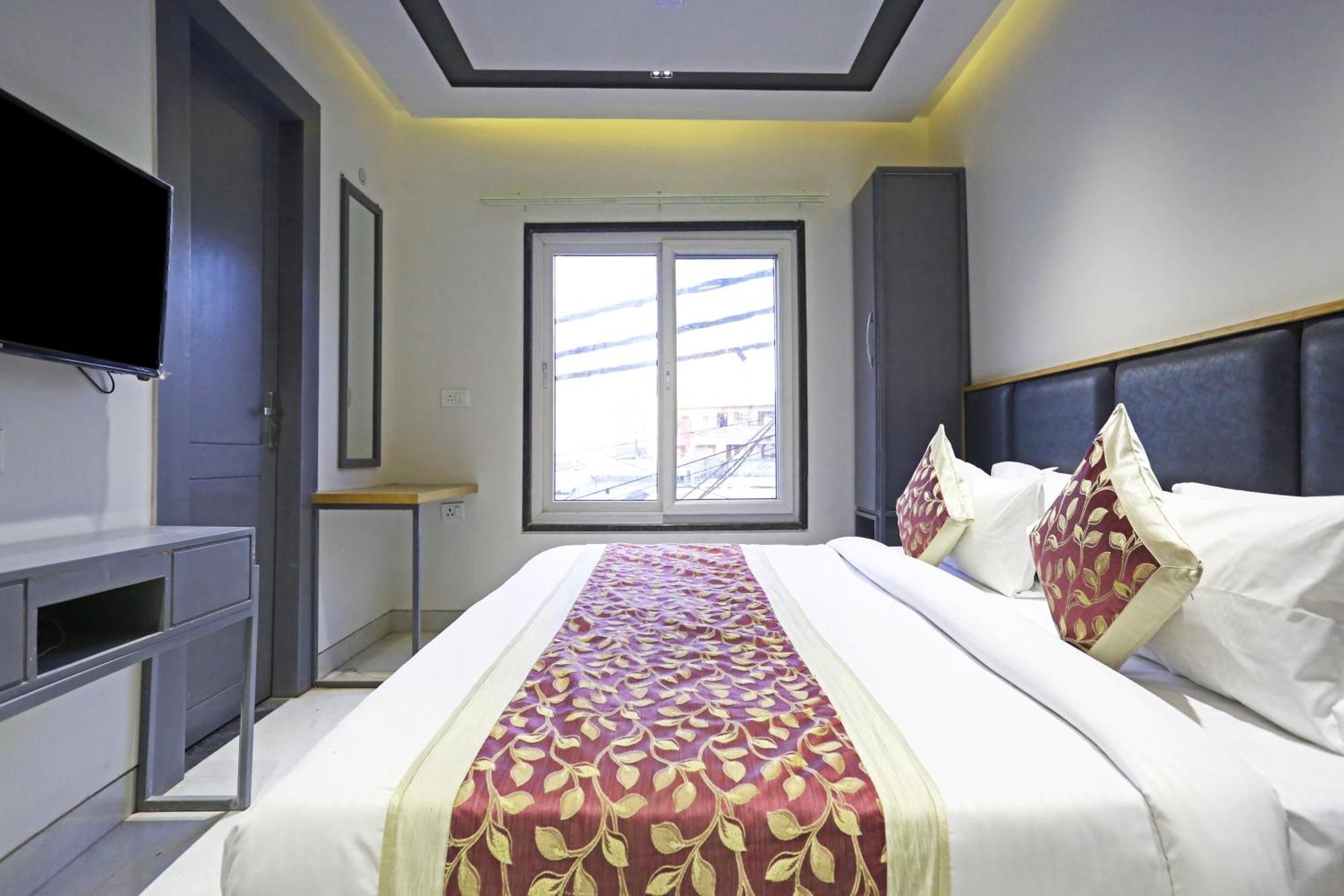 Crown Hotel Agra Near Taj Mahal Eksteriør bilde
