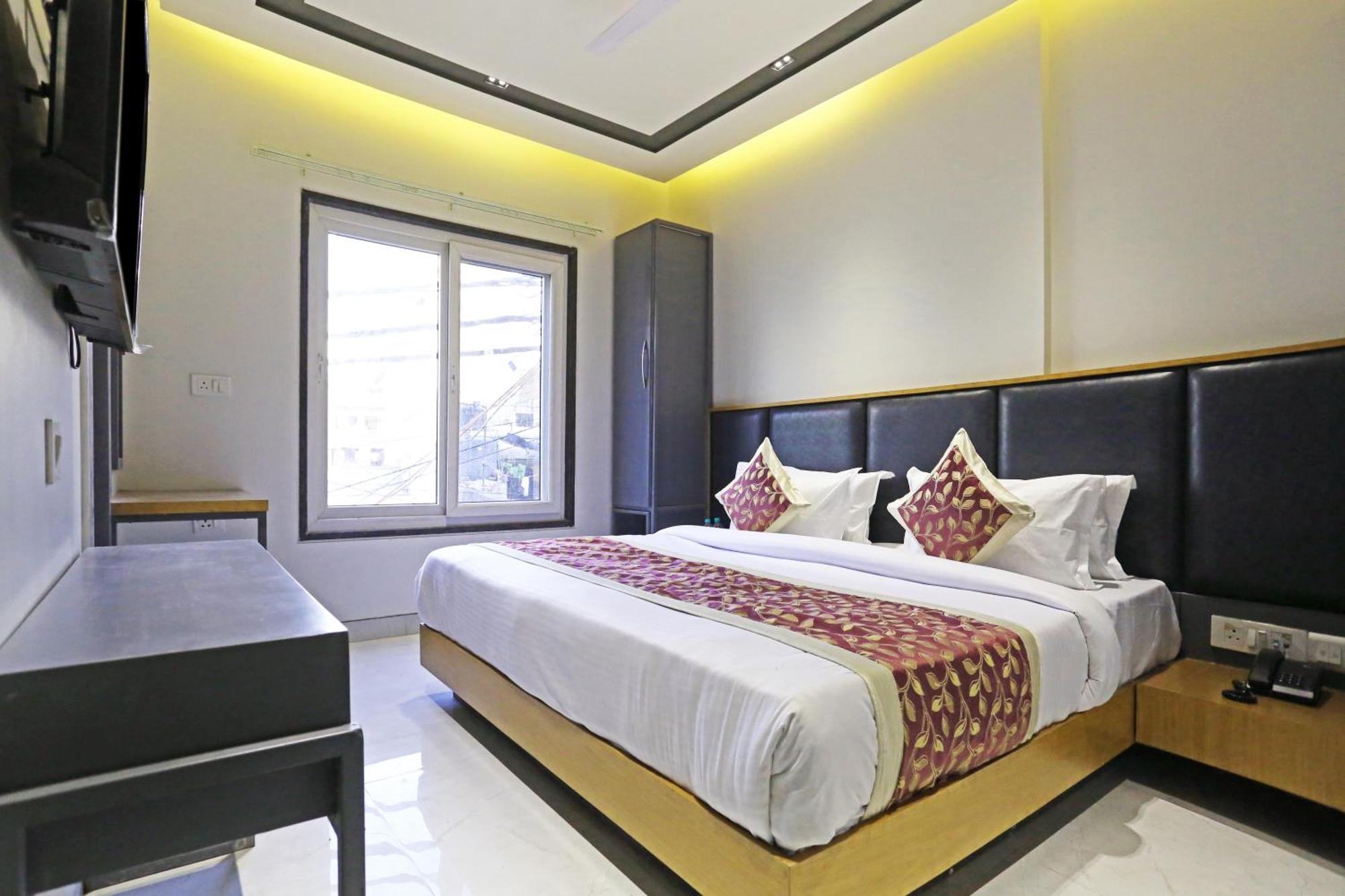 Crown Hotel Agra Near Taj Mahal Eksteriør bilde