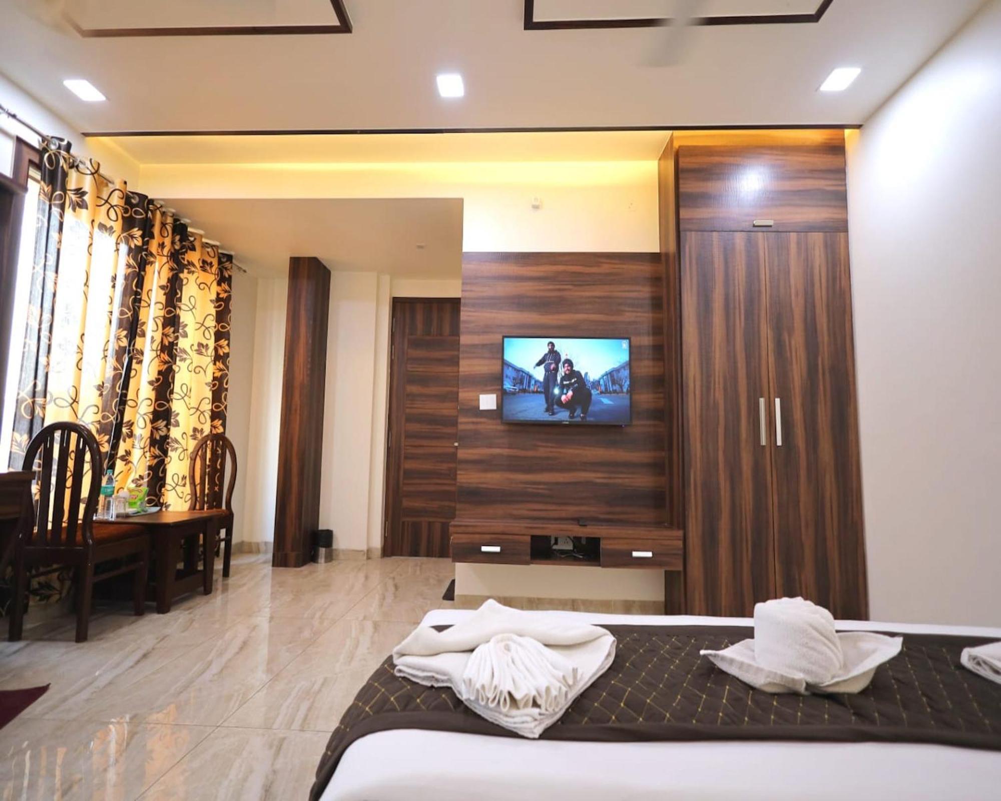Crown Hotel Agra Near Taj Mahal Eksteriør bilde
