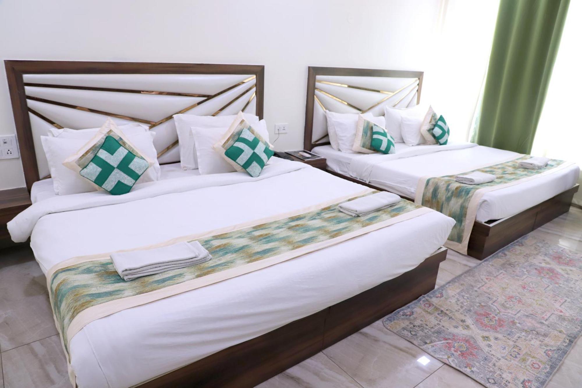 Crown Hotel Agra Near Taj Mahal Eksteriør bilde